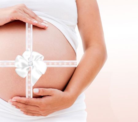 zwangere vrouw - zwangerschapsmassage, een weldaad voor moeder en baby | Helemaal-ik, praktijk voor holistische massage en bewustwording