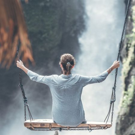 schommelen vrij in de lucht | Na behandeling lekker in je vel! | Helemaal-ik, praktijk voor holistische massage en bewustwording in Raalte